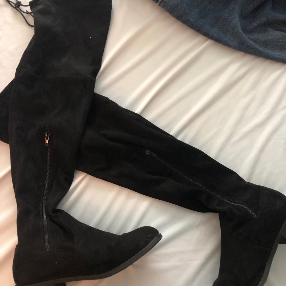 Black over the knee boots 👢